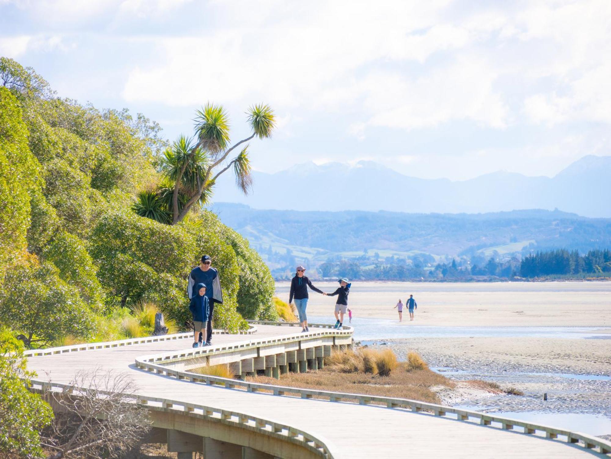 Tahuna Beach Holiday Park Nelson Buitenkant foto